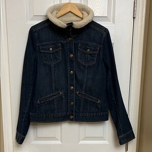 GAP Dark Blue Denim Jacket with Faux Shearling Collar. Women’s. Size L. Like New